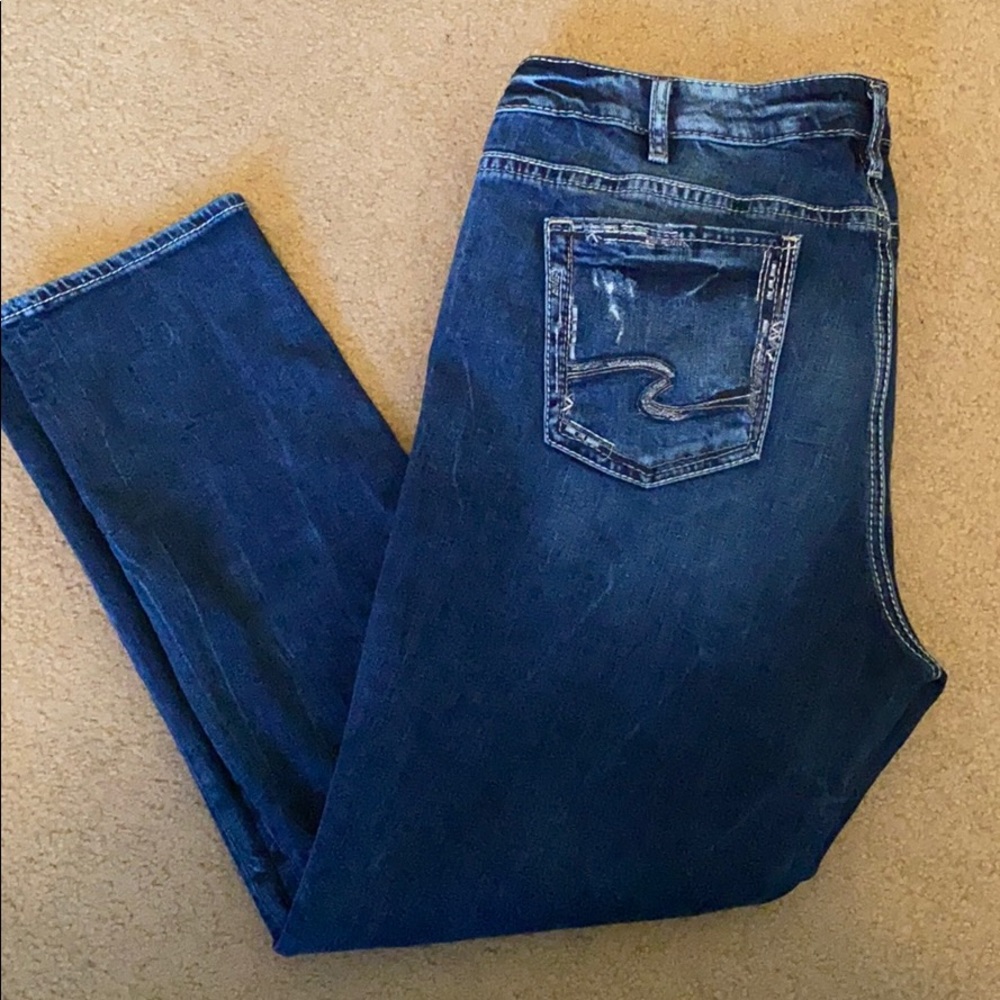 Women’s Silver Jeans. Elyse, straight leg.